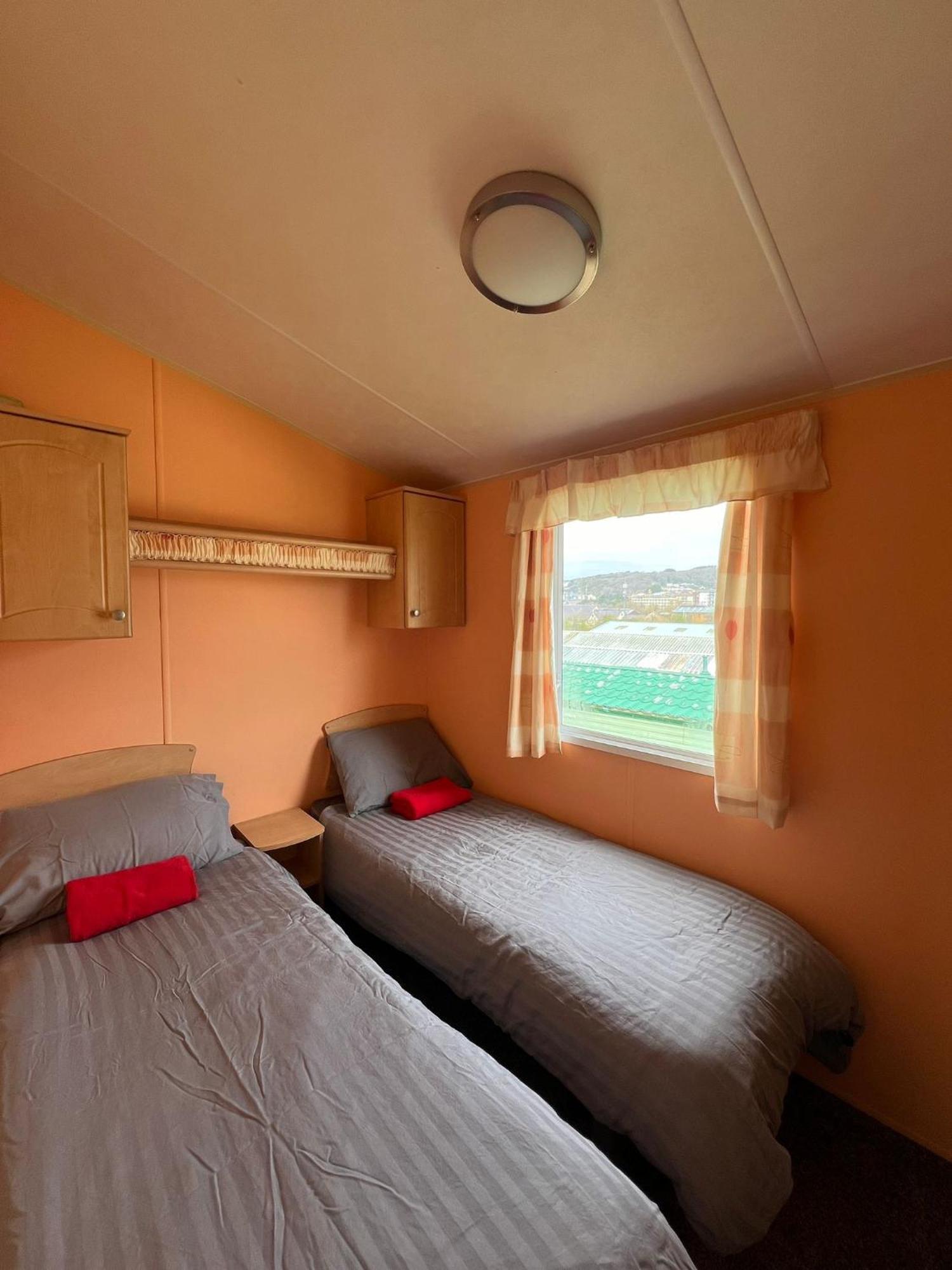 Light And Airy 2 Bedroom Mobile Home Абериствіт Екстер'єр фото